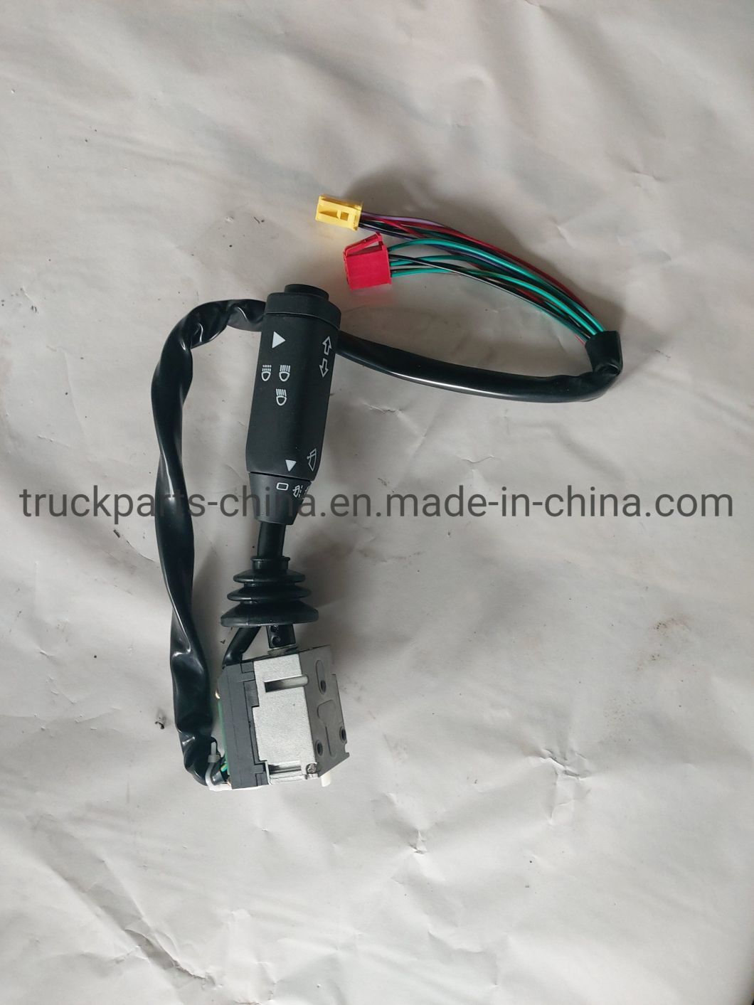 Sinotruk HOWO Truck Parts Combination Switch Wg9130583017
