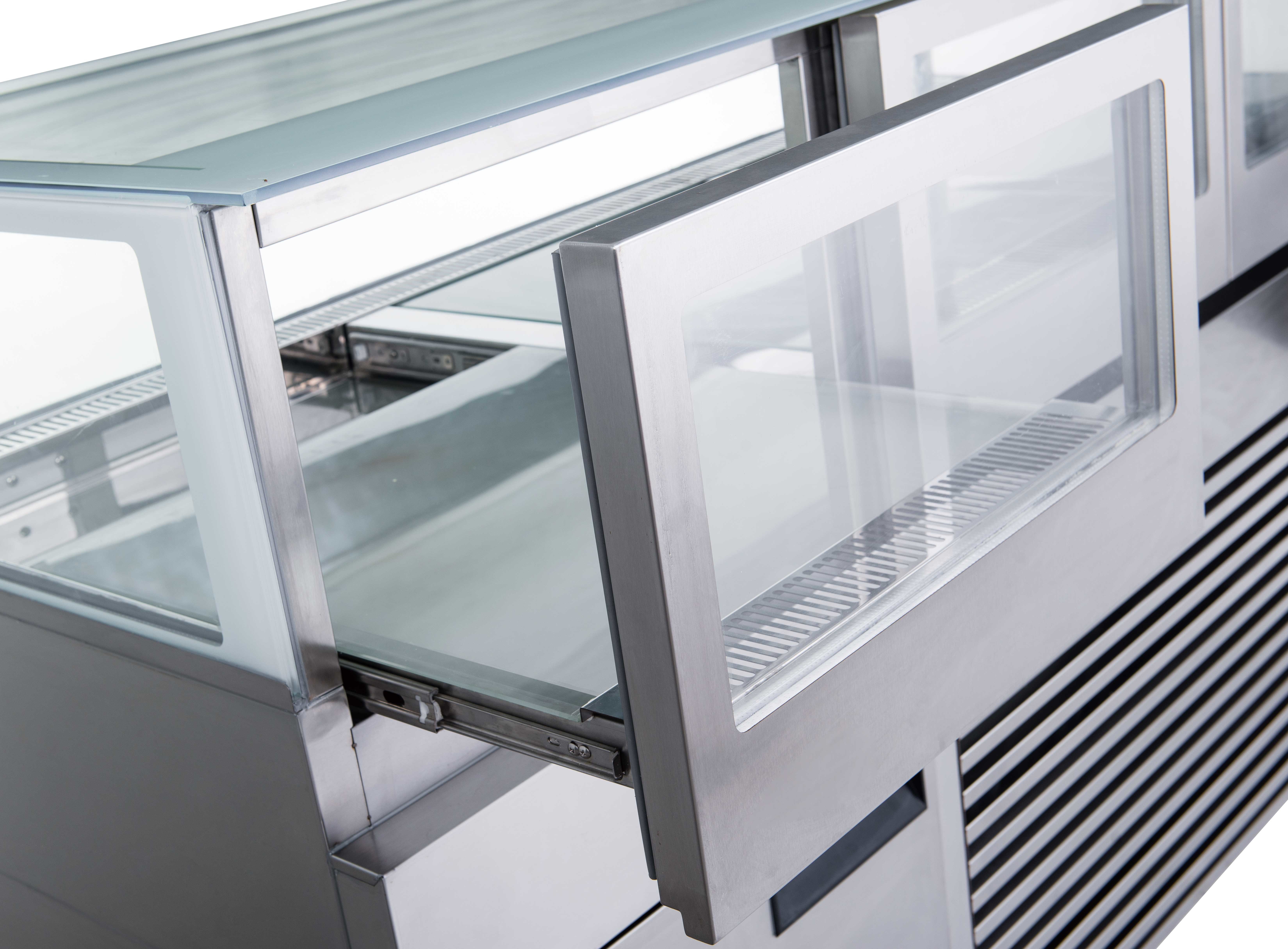 Right Angle Industrial Refrigeration Equipment Refrigerated Cake Display Cabinet