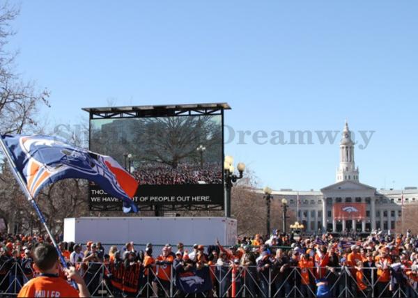 3.91mm Pixel Pitch Outdoor LED Screen Rental 65536 Dots /㎡ Density 2 Years