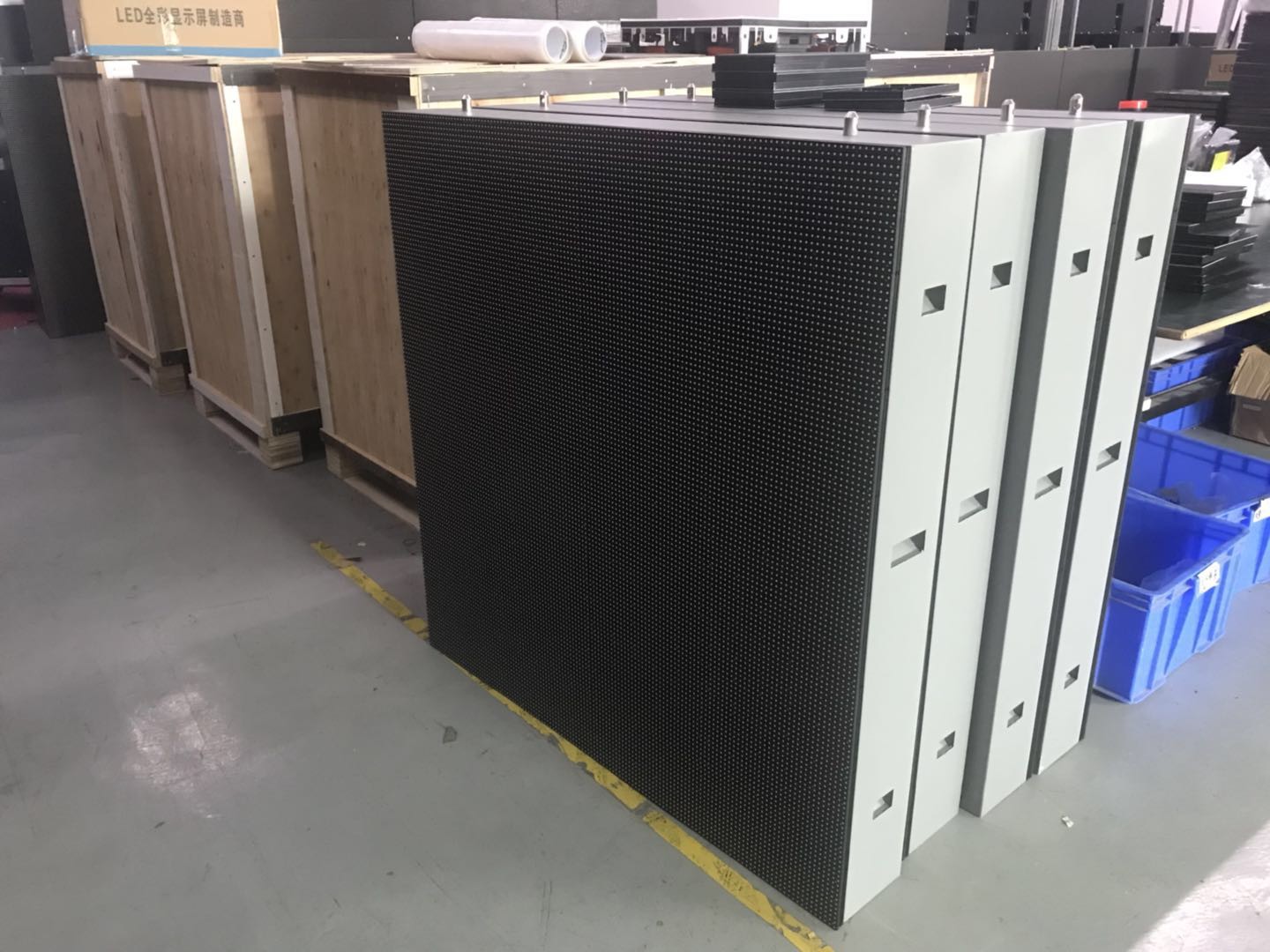 P6 Waterproof Durable Outdoor LED Video Screen 6500mcd High Brightness Shenzhen Factory