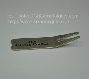 Wholesale Golf club branded metal golf tee pitchmark repairer, engraved golf tee pitchfork, from china suppliers