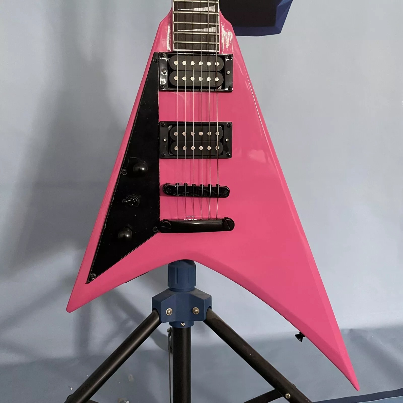 Left-Handed Pink Swallow Tail V Solid Body Electric Guitar Open Pickups 22 Fret