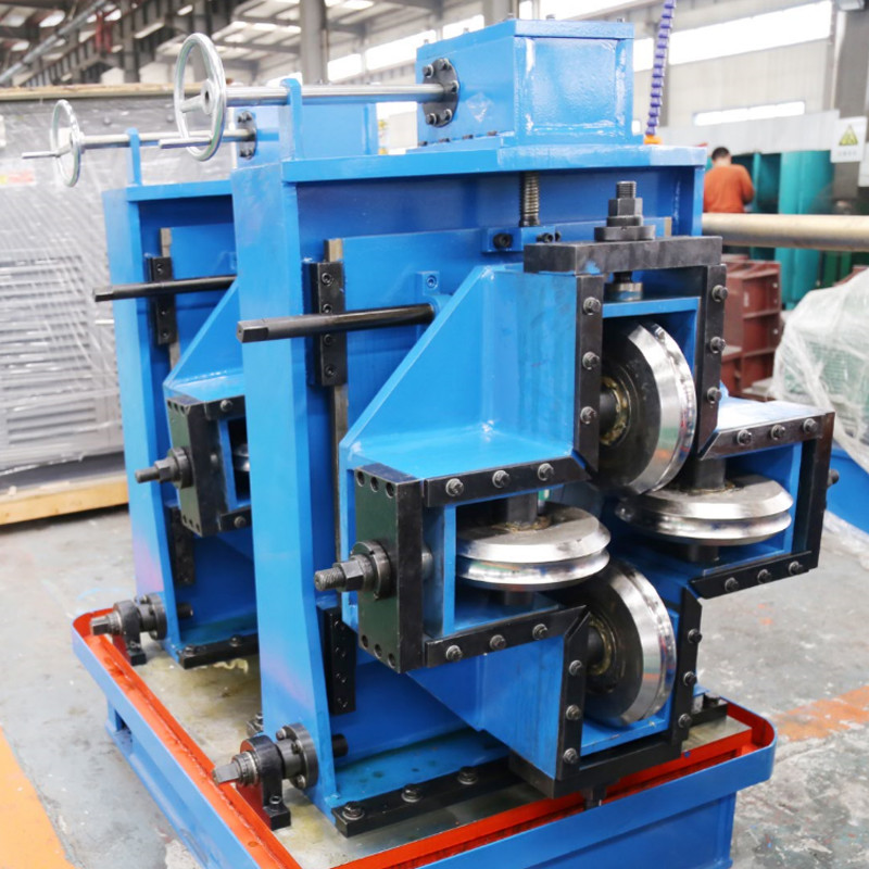 6.0-18.0mm thick ERW508 API Tube Mill HF Soldered Duct Equipment