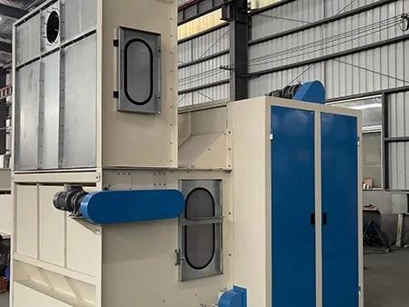 Quality 200kg/H - 600kg/H Carding Machine 2350mm Vibrating Hopper Feeder for sale