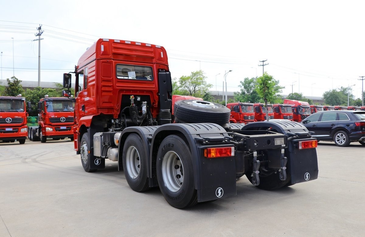 Heavy duty shacman M3000 6x4 tractor truck 10Wheels Euro2 3 420Hp Head Tractor truck