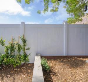 Wholesale High Grade 6*8ft Size Low Maintenance Pvc Privacy Fence from china suppliers