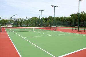 Wholesale Portable Silicon PU Sports Flooring 5mm To 14mm Thick For Badminton Court from china suppliers