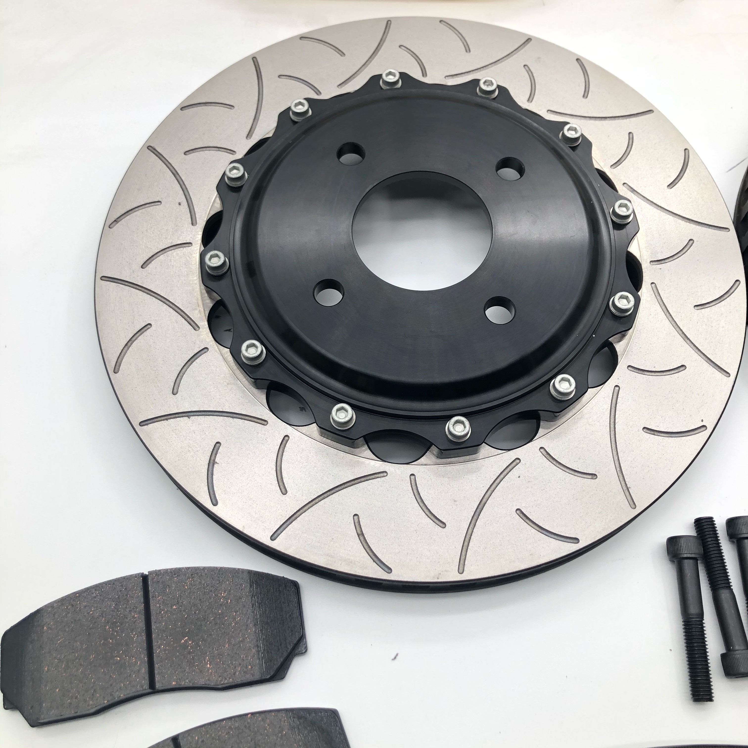 AP9200 18In Wheel Front Car Brake Kit Yellow 4 Pot Caliper 355*28mm