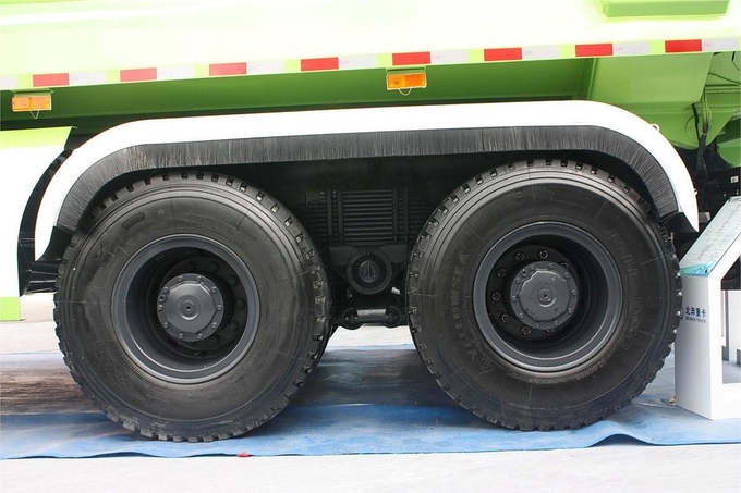 Beiben Heavy Truck 336HP 6X4 5.6m Diesel 12 Gears U-Shaped Muck Truck With Tarpaulin Cover