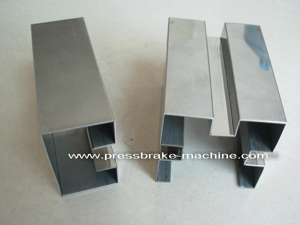 sharped corner V Cutter CNC Grooving Machine Hydraulic 3.2m Long Table CE Standard