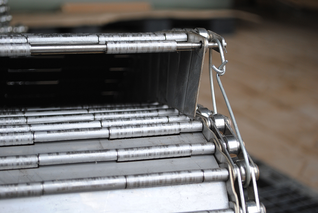 Perforated Wire Mesh Chain Plate Conveyor Belt Metal 304 / 316 Stainless Steel