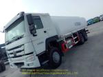 Custom Liquid Tanker Truck 18000 Liters Oil Tanker Vehicle Sinotruk HOWO 6x4