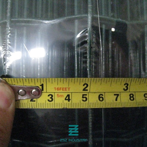 Plastic Coating Wave Wire Mesh Fence Rolls Rectangle Hole Shape 25m Roll Length