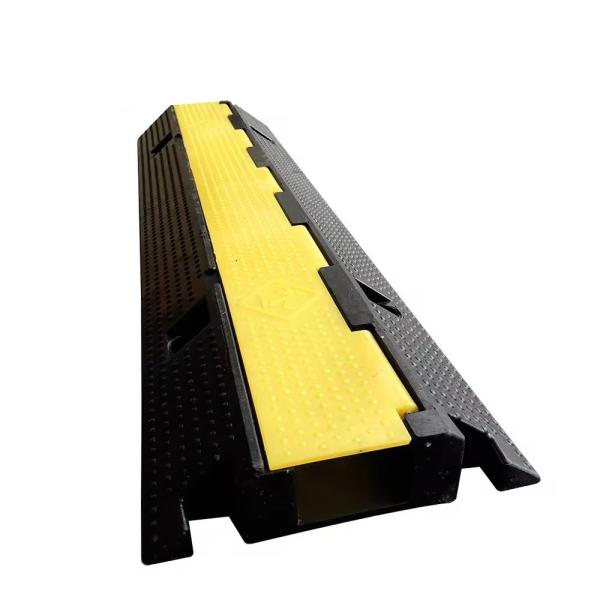 Heavy Duty Rubber Cable Protector Channel Defender For Road Traffic Safety For