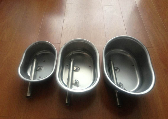 Round / Oval Shape Pig Drinking Bowl For Fence Farrowing Crates Stainless Steel Material