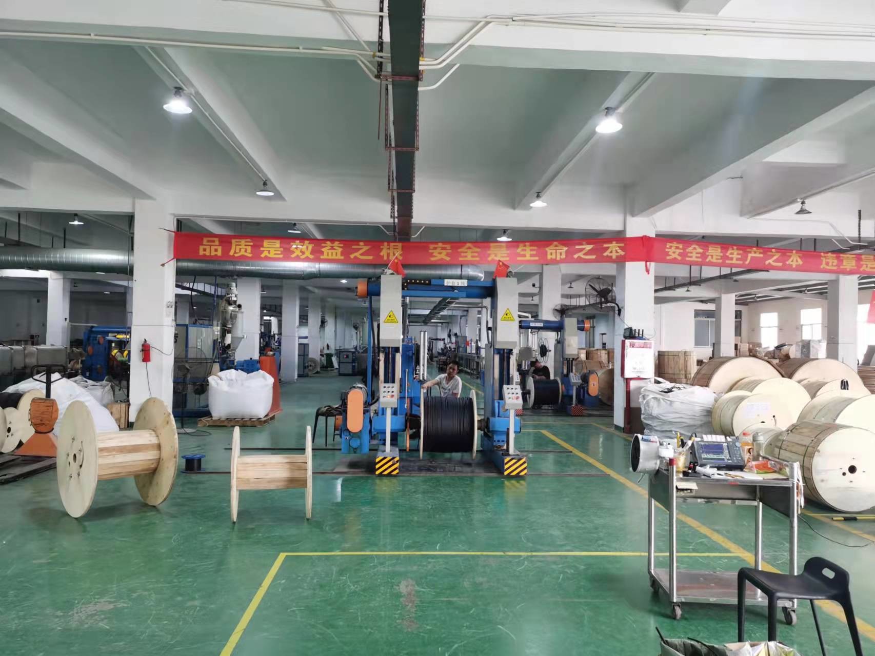 24 48 96 Core Overhead Self Supporting Figure 8 Fiber Optic Cable Single Mode G652d Armored GYTC8S GYTC8A