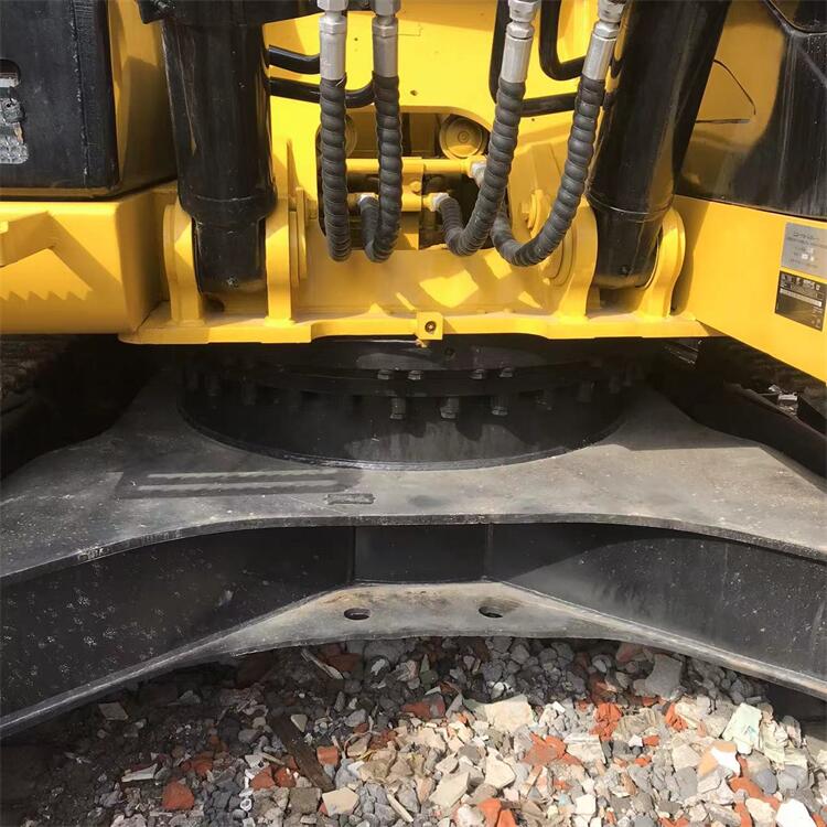 Used CAT320D Excavator with 1.0m3 Bucket Capacity and 860 Working Hours Made in Japan