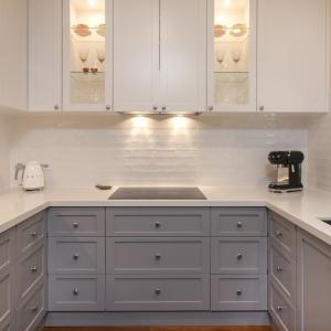 Wholesale Easy Clean Kitchen Cabinet Popular Furniture with Advantage of Plywood Material from china suppliers