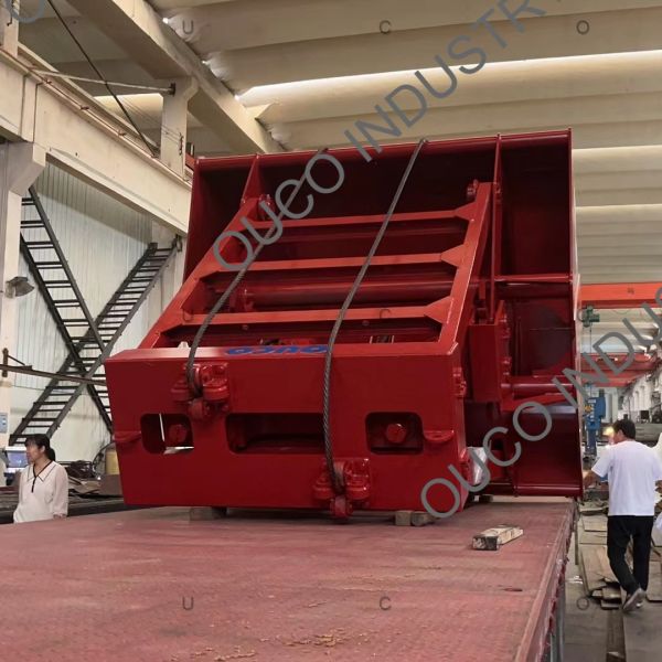 Wireless Remote Clamshell Grab Bucket 2 Peels For Cranes Loading Bulk Material