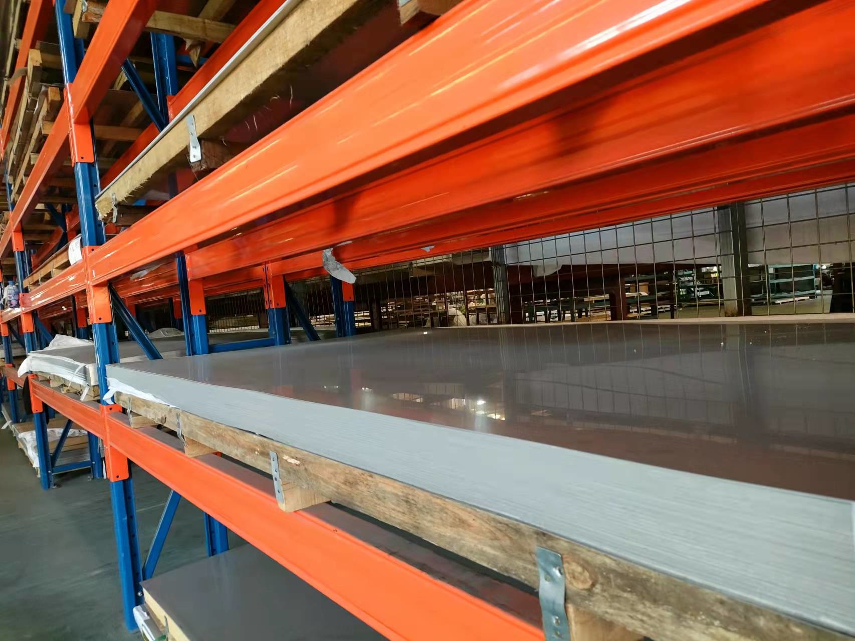 BA Finish Polishing Stainless Steel Sheet HL Tolerance ±0.1mm 0.3mm For Package