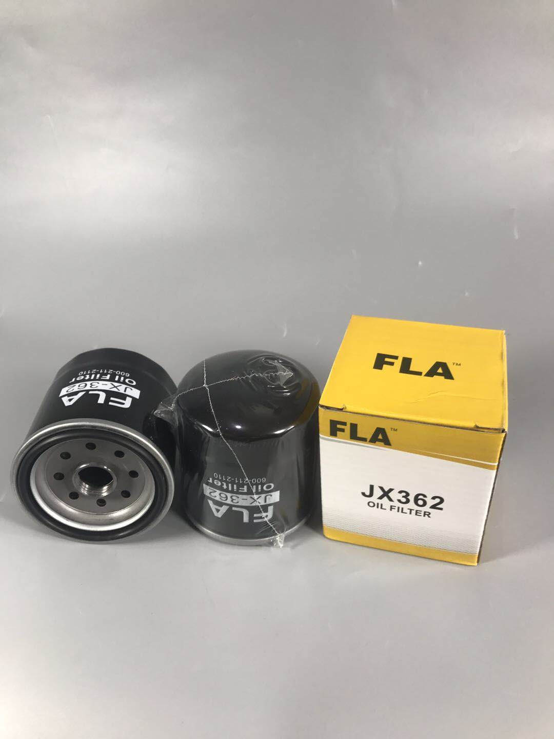 Komatsu Excavator Fuel Oil Filter Construction Machinery Components For Excavator Model PC60-7/8 PC130-7/8