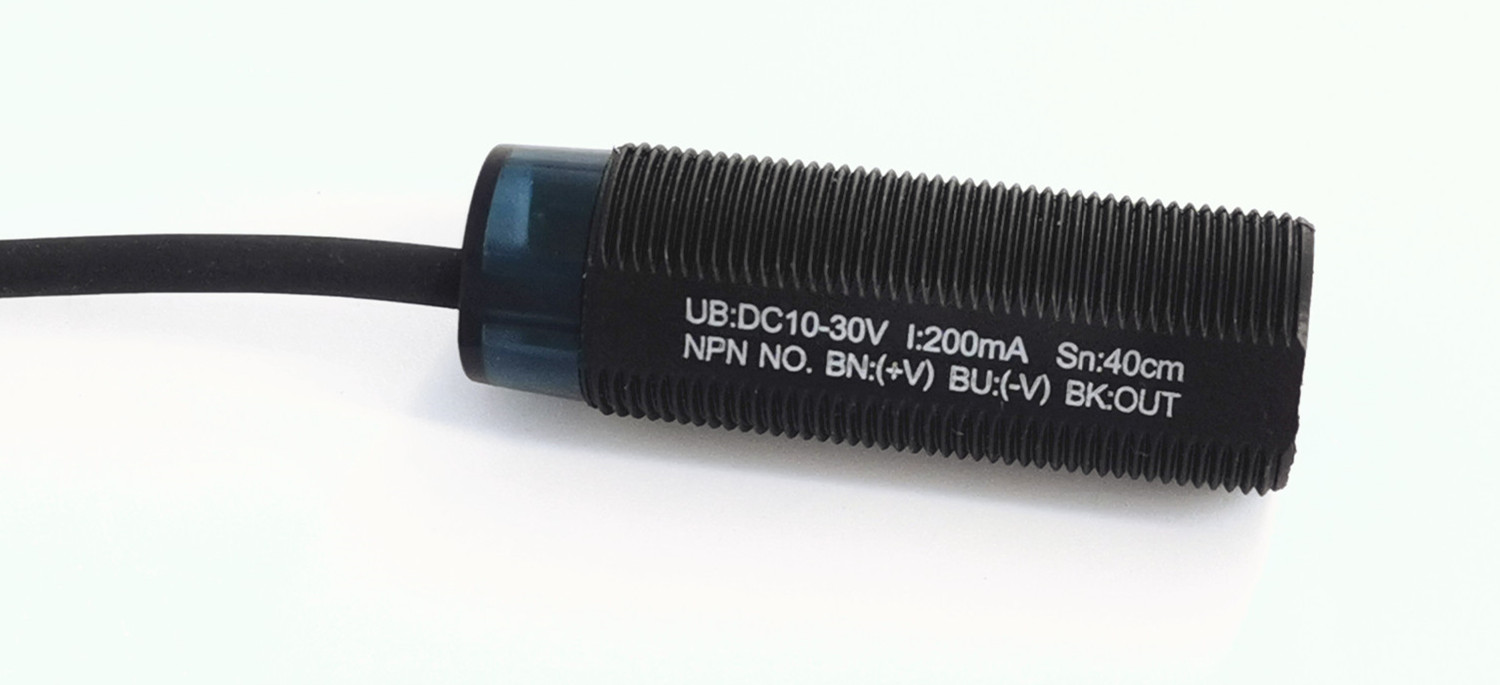 Photoelectric Switch Diffuse Type E3F-DS10B2 PNP NC Proximity Sensor M18 DC Photoelectric Sensor