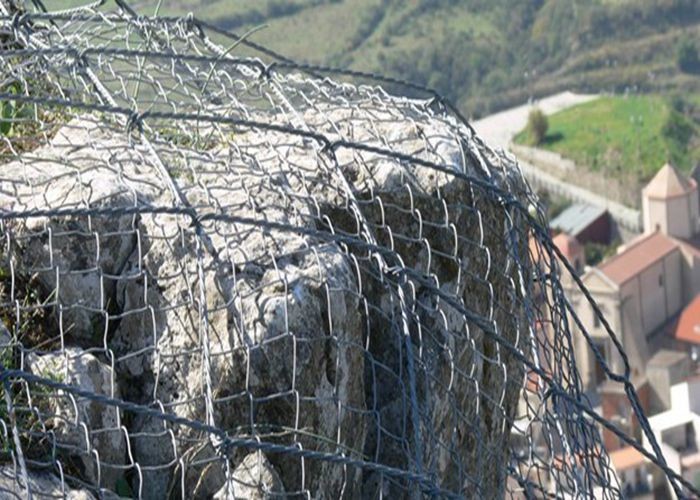 3mm 6ft Galfan Iron Wire Chain Link Fence For Mining Industry And for Slope Protection