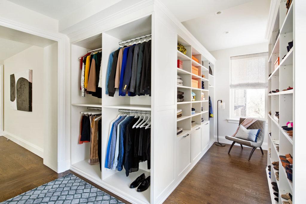 Directly Sells Solid Wood Children Wardrobe for Storage Contemporary Design