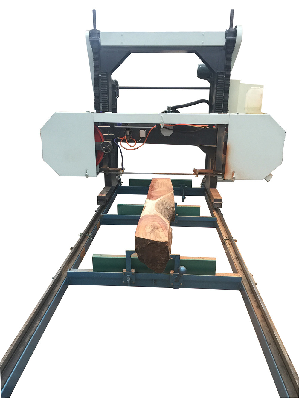 Diesel Horizontal Portable Band Saw Machine For Cutting Tree Trunk