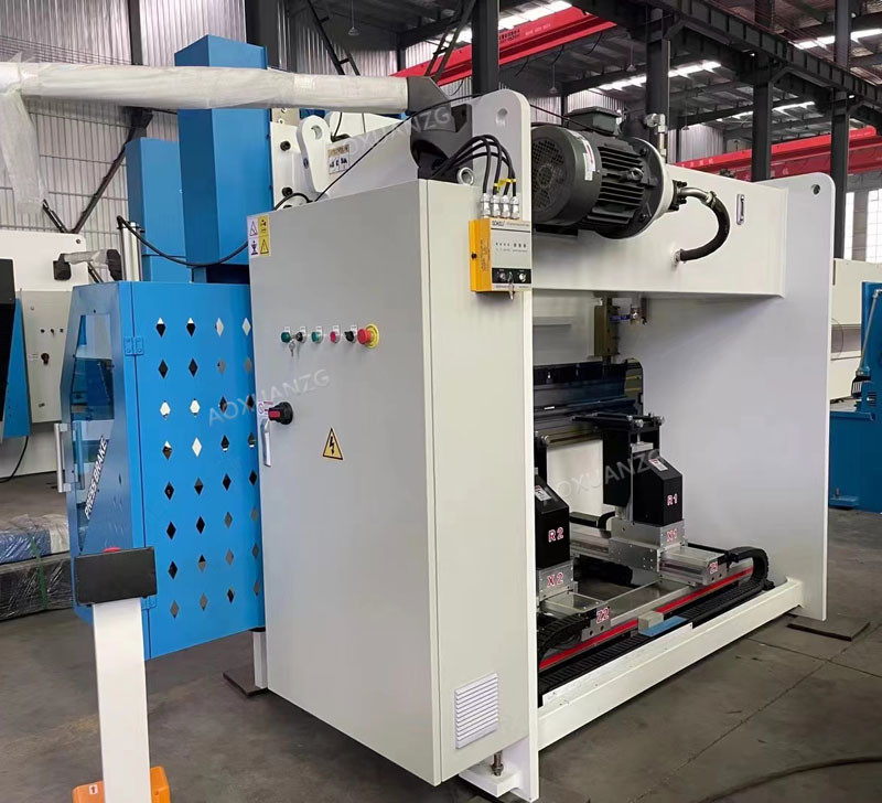 63T 2500MM Hydraulic Press Brakes CNC With DA66T 8+1 Axis