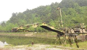 Wholesale Tracked Load 60t Modular Emergency Bridge 15m Vehicle Launched Bridge from china suppliers