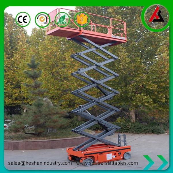 Automotive Mobile Scissor Lift Aerial Work Platform 300kg Electric Self