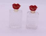 Rose Red Plated lips Shape Perfume Bottle Caps Anti corrosive