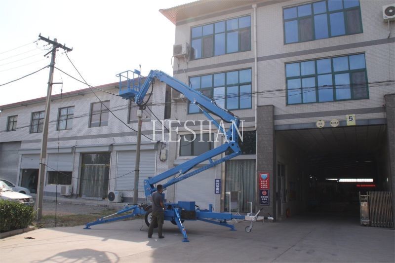 8m - 20m Mini Trailer Mounted Articulating Boom Lift Hydraulic Towable For Farm