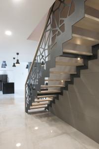 Wholesale Modern Airs Baluster Metal Frame Aluminum Security Occasion Cheap Interior Balcony Balustrades Railing Gold Color Stair from china suppliers