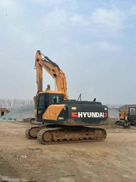 Used 2018 Hyundai R215VS Excavator | 20Ton Capacity, Full Service History |