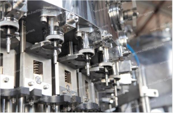 PLC Beverage Carbonated Filling Machine 12000PCS/H Bottle Filling Machine