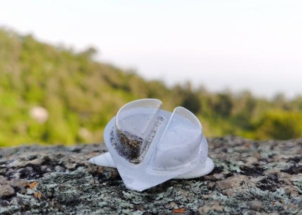 1g Salt And 0.3g Black Pepper In One-time Use Plastic Separation Box For Outdoor