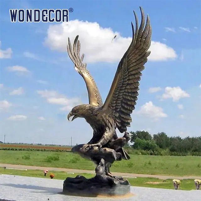 Large outdoor garden metal animal decoration bronze eagle statue