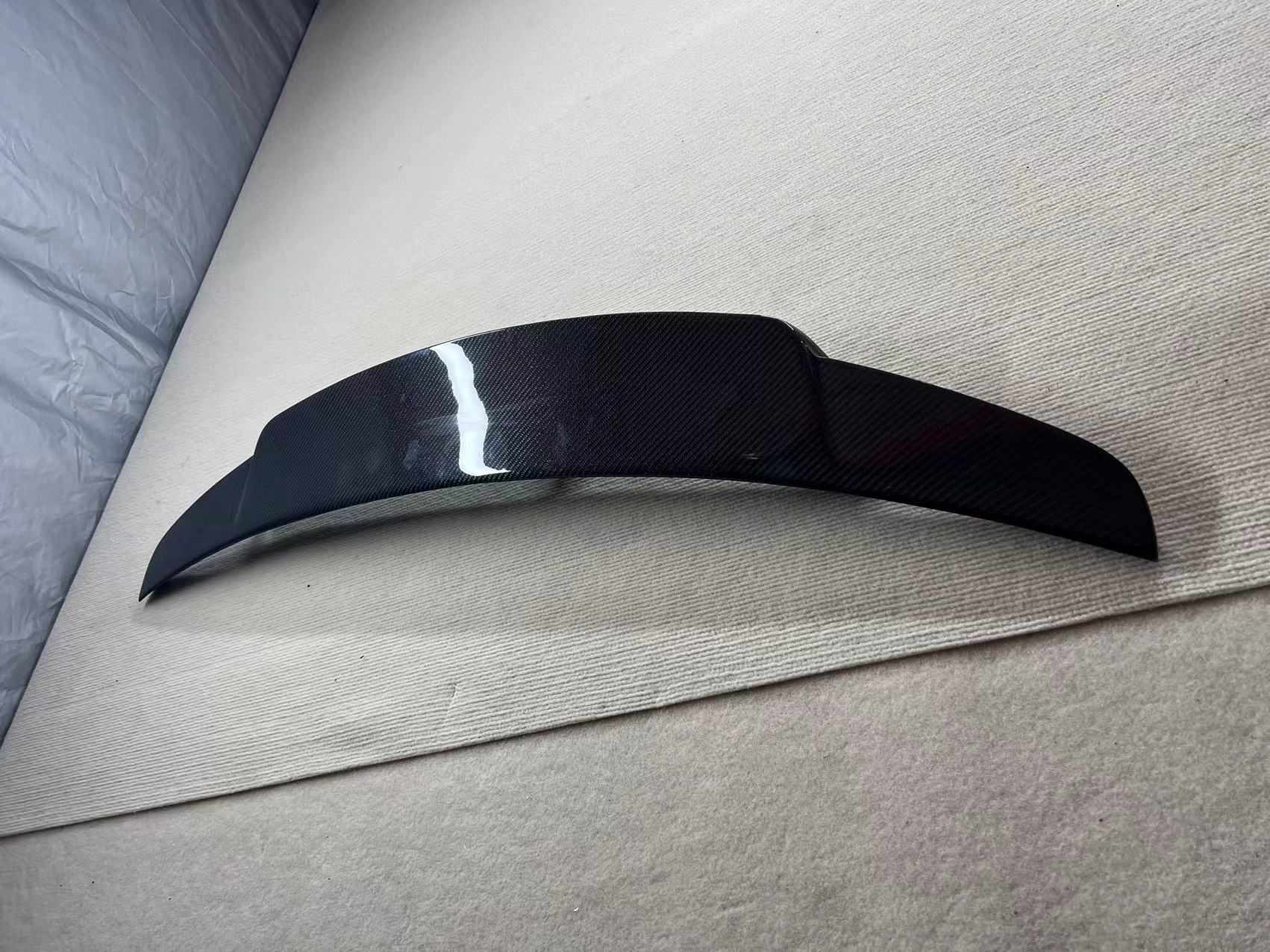 For Mercedes-Benz EQE Carbon Fiber Spoiler EQE Upgrades the BS-style Carbon Fiber Spoiler Tail Wing