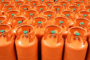 Wholesale 2.5-20KG Liquefied Gas Cylinder Sandblasting With CGA-580 Valve For Storage from china suppliers