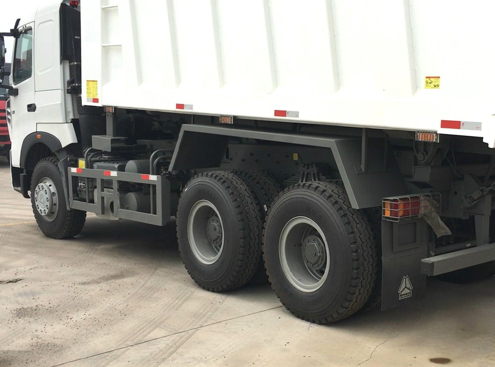 16-20 Cubic Meters Sinotruk HOWO A7 Truck , 6x4 10 Wheels 336HP 371HP End Dump Truck