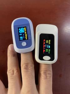 Wholesale Small OLED Fingertip Pulse Oximeter Manual Adjustable For SpO2 Pulse Monitoring from china suppliers