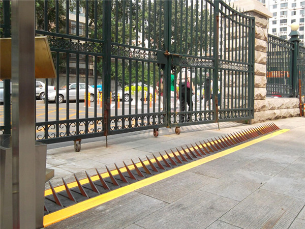 Full Automatic Retractable Security Tyre Killer Access Control System With Spikes
