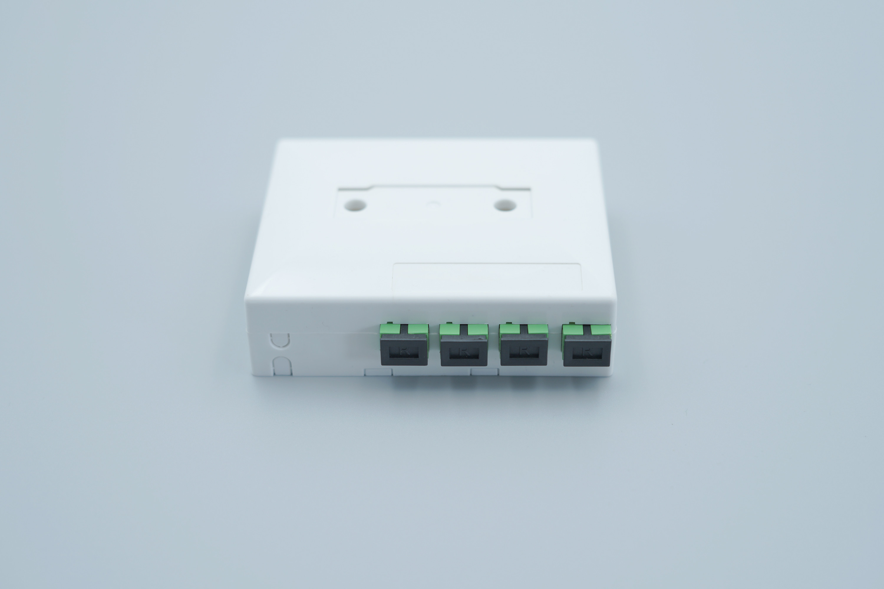 Ftth 4 Ports SC APC Fiber Optic Wall Plate Outlet 40mm Radius