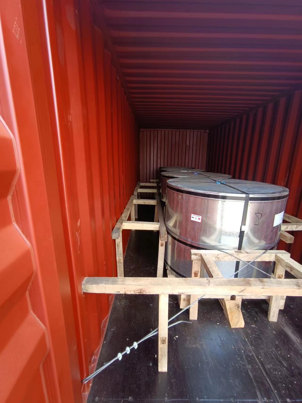 0.2 - 1.2mm Customized Color Coated Steel Coil For Industrial Applications