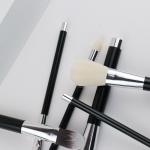 Durable Makeup Brush Black Plastic Handle High Glossy Metal Makeup Brush