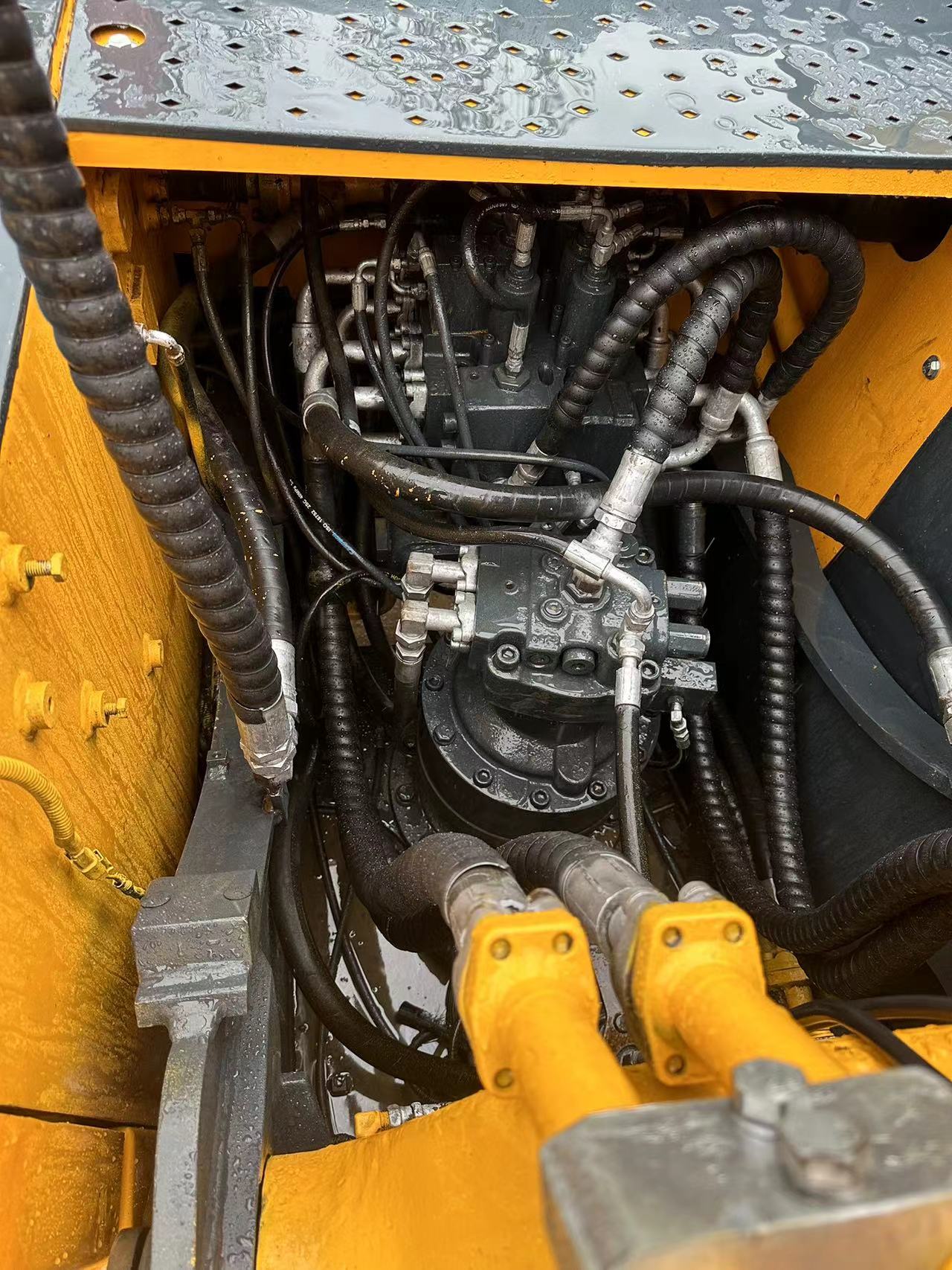 ORIGINAL Valve 20 Ton Used Hyundai 220-9s Excavator Made in Korea with Good Condition