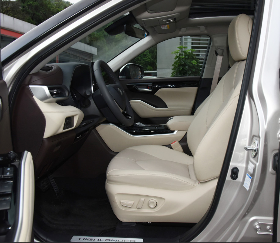 2022 Electric With Gasoline Toyota Highlander Two Engine 2.5L 4WD 5 Door 7 seats SUV