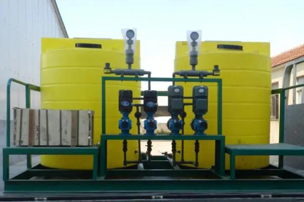 Small Size Stable Chemical Dosing Device Stainless Steel PE Water Treatment